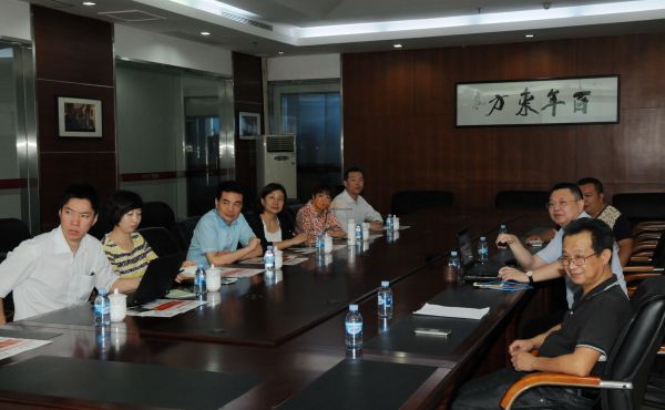 新疆生產(chǎn)建設(shè)兵團(tuán)十二師領(lǐng)導(dǎo)蒞臨易事特考察