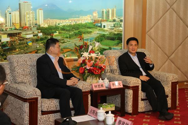 易事特董事長何思模赴貴港市考察